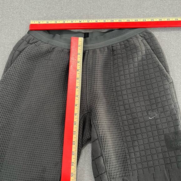 Nike Sweatpants Sportswear Therma-Fit DM5550-060 Tech Pack Gray Joggers! Size M - Picture 3 of 7